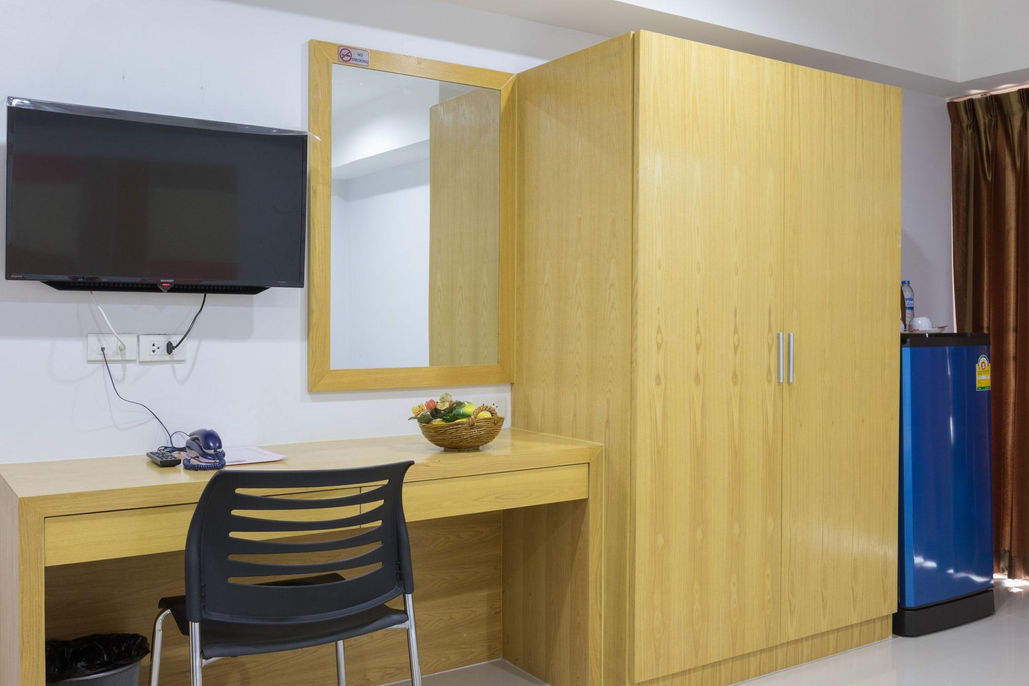 Jr Mansion On Nut Soi 25 Aparthotel Bangkok Buitenkant foto