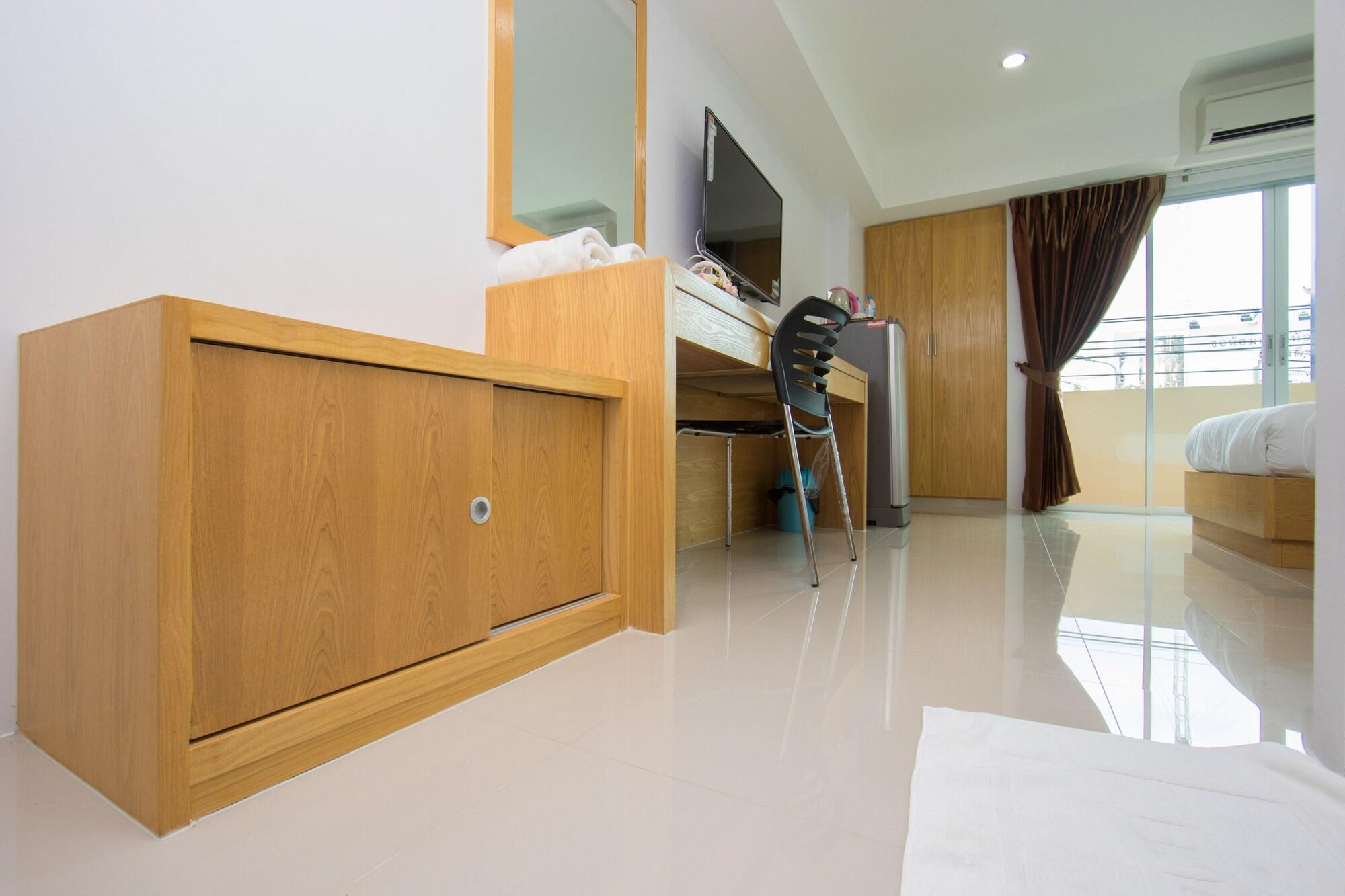Jr Mansion On Nut Soi 25 Aparthotel Bangkok Buitenkant foto