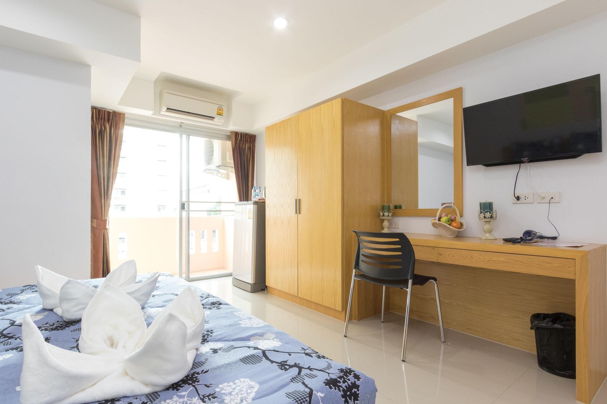 Jr Mansion On Nut Soi 25 Aparthotel Bangkok Buitenkant foto