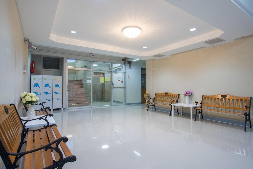 Jr Mansion On Nut Soi 25 Aparthotel Bangkok Buitenkant foto