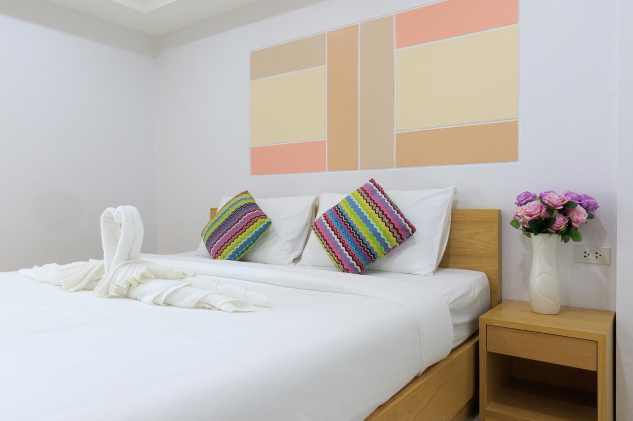 Jr Mansion On Nut Soi 25 Aparthotel Bangkok Buitenkant foto