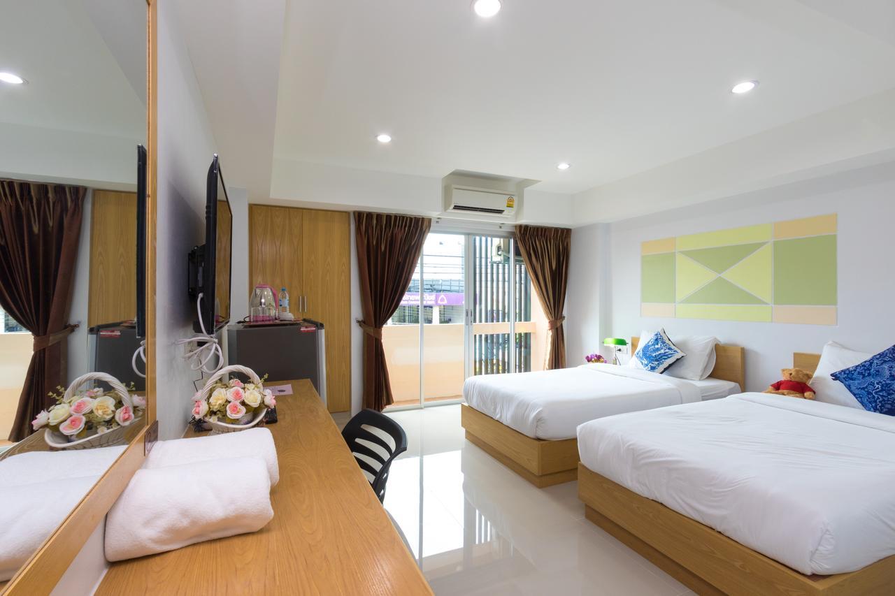 Jr Mansion On Nut Soi 25 Aparthotel Bangkok Buitenkant foto
