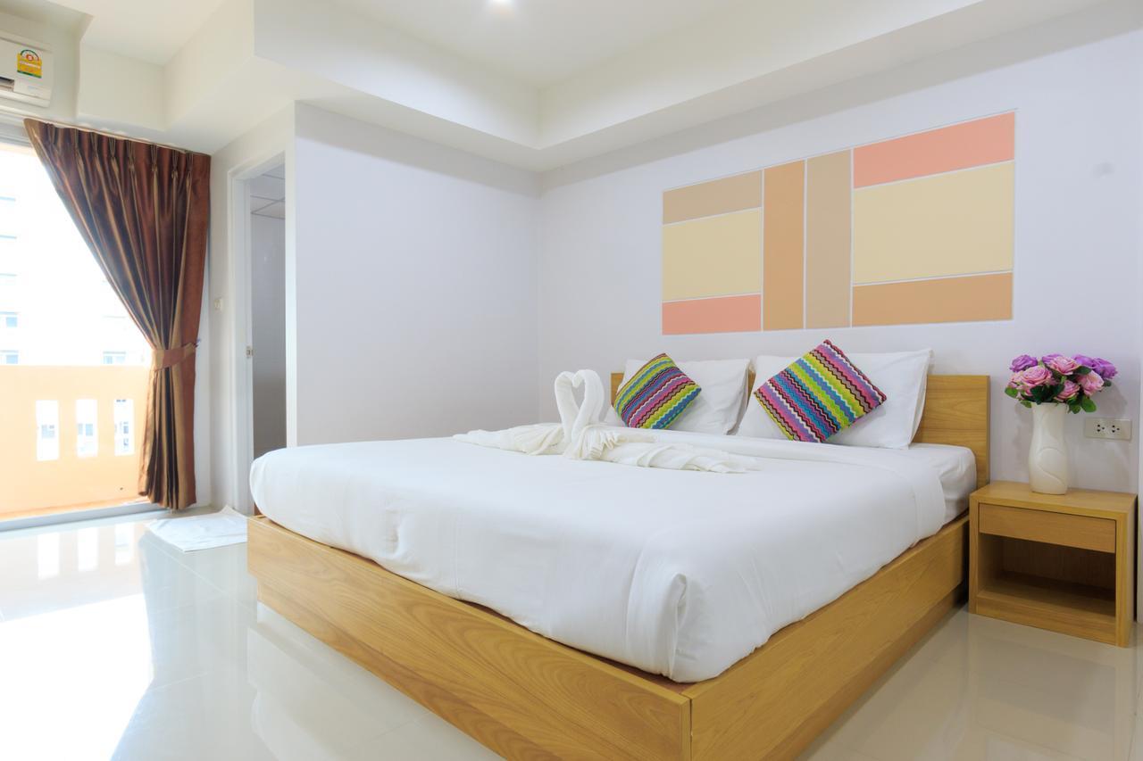 Jr Mansion On Nut Soi 25 Aparthotel Bangkok Buitenkant foto