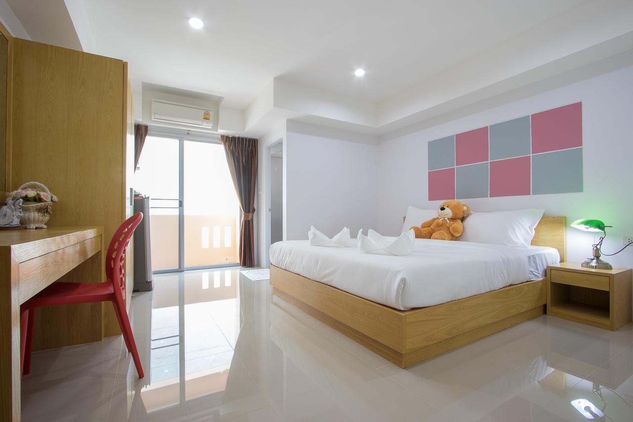 Jr Mansion On Nut Soi 25 Aparthotel Bangkok Buitenkant foto